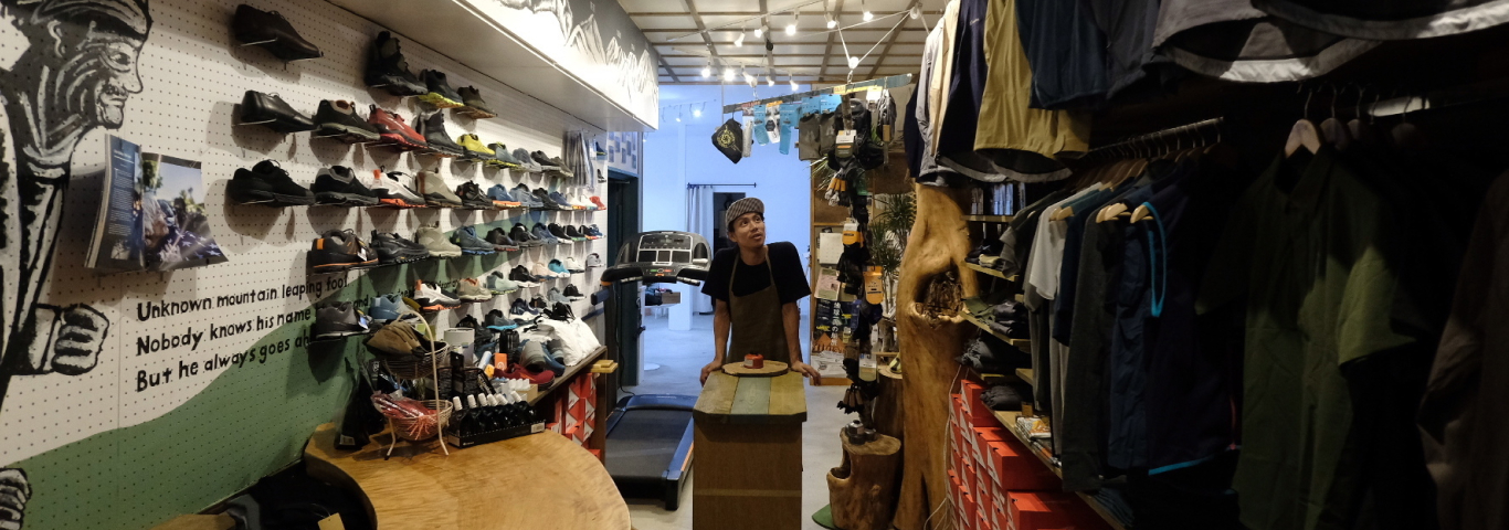 STRIDE LAB ニセコ店店内